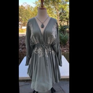 Wishlist Boho Chic Embroidery Dress